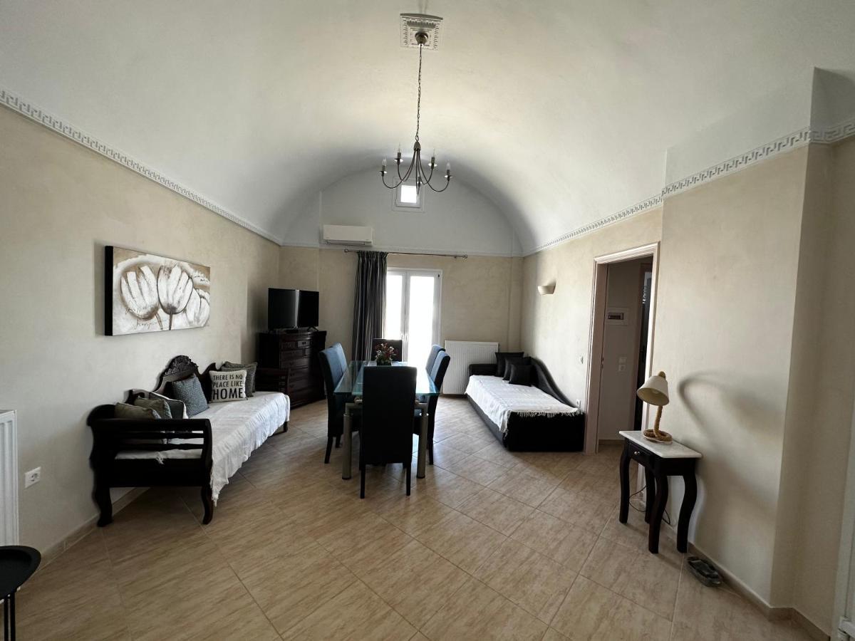 סנטוריני Veldi Art - Kamari Beach Apartment מראה חיצוני תמונה