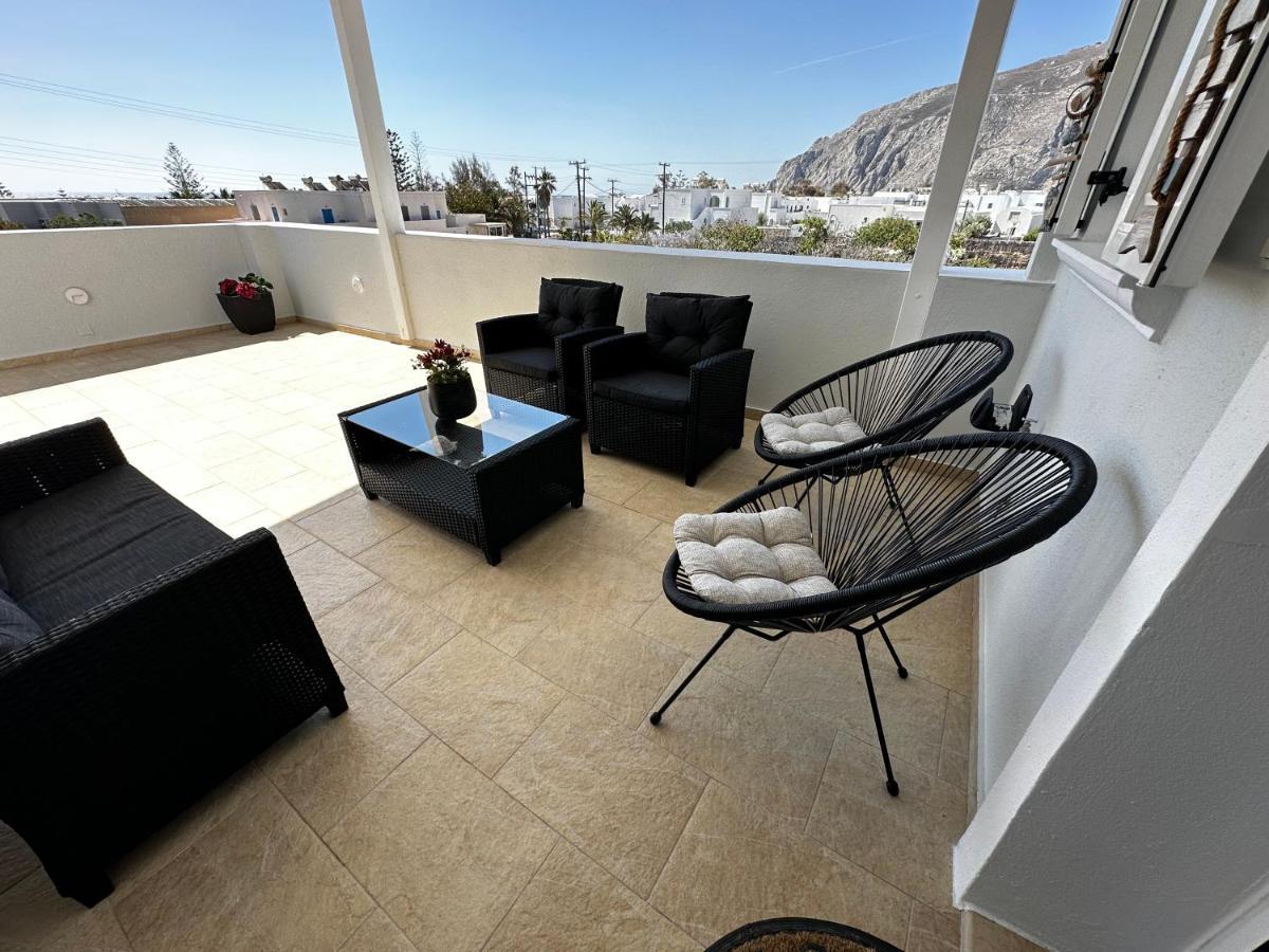 סנטוריני Veldi Art - Kamari Beach Apartment מראה חיצוני תמונה