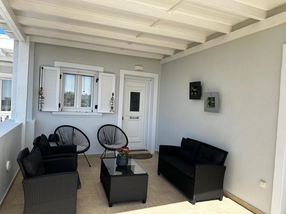 סנטוריני Veldi Art - Kamari Beach Apartment מראה חיצוני תמונה