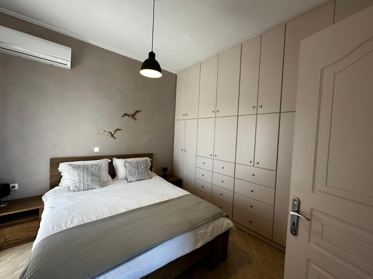 סנטוריני Veldi Art - Kamari Beach Apartment מראה חיצוני תמונה