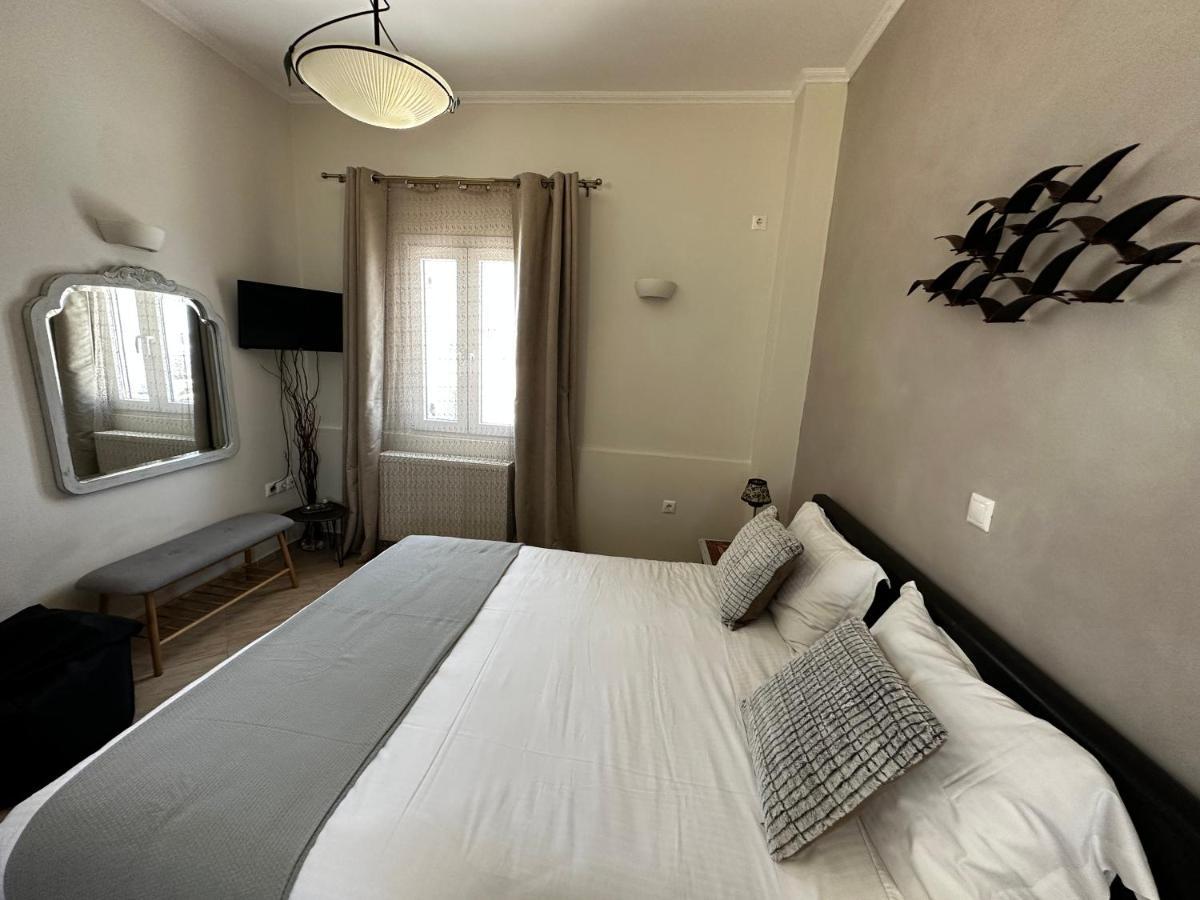 סנטוריני Veldi Art - Kamari Beach Apartment מראה חיצוני תמונה