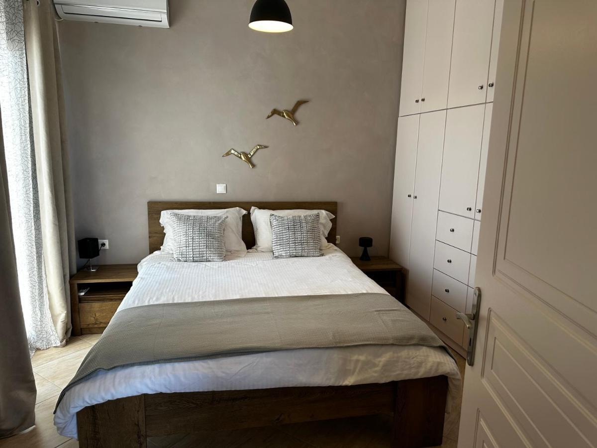 סנטוריני Veldi Art - Kamari Beach Apartment מראה חיצוני תמונה