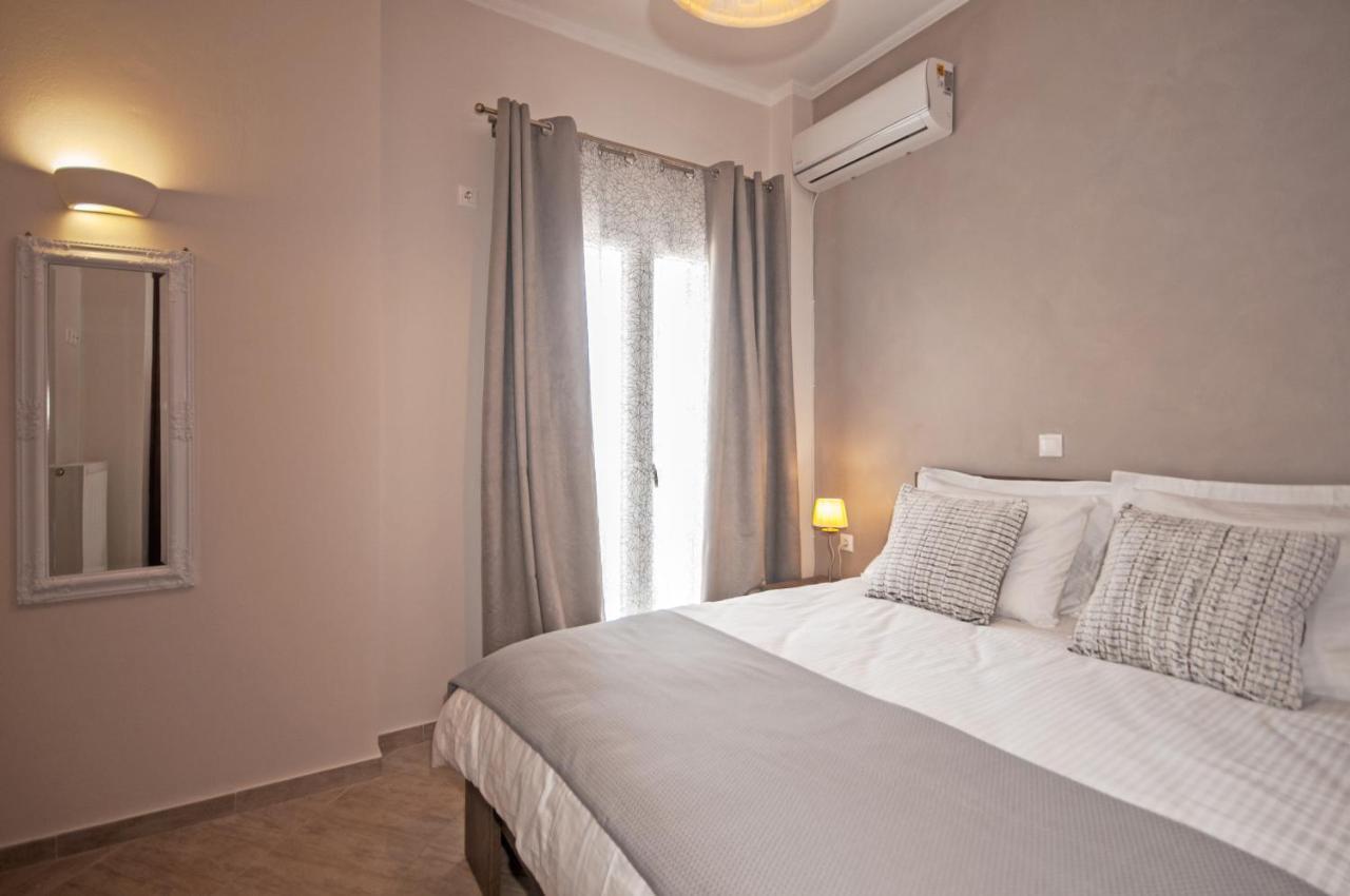 סנטוריני Veldi Art - Kamari Beach Apartment מראה חיצוני תמונה