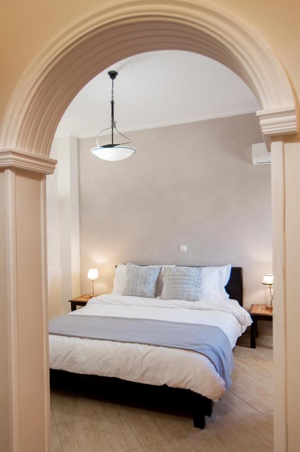 סנטוריני Veldi Art - Kamari Beach Apartment מראה חיצוני תמונה